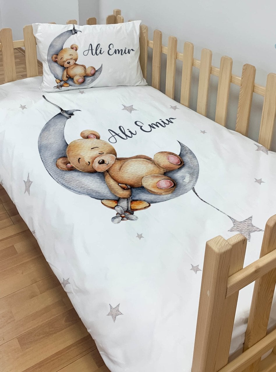 Kişiye Özel Montessori %100 Pamuk Nevresim Seti Aydaki Ayı Ürün ana görseli