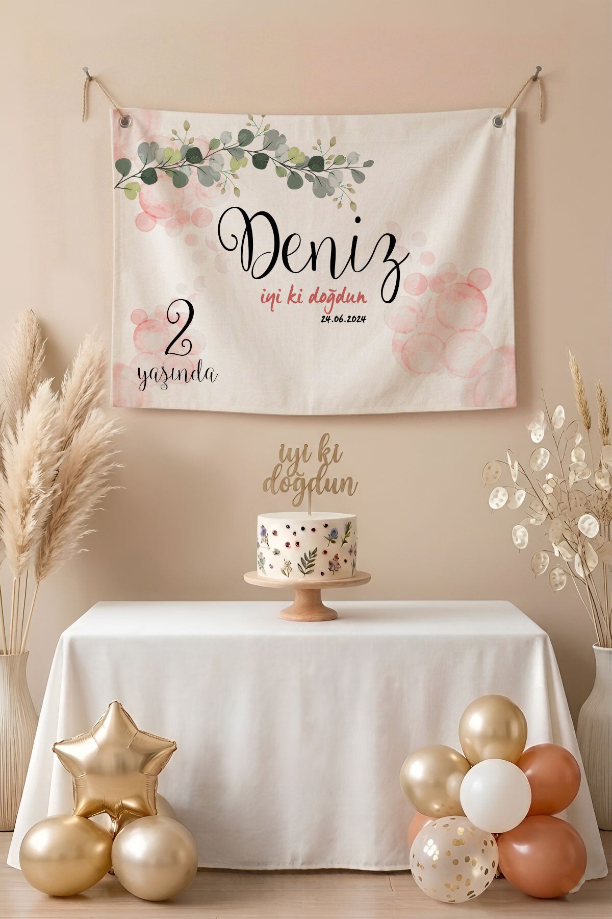 Kişiye Özel Doğum Günü Happy Birthday Duvar Örtüsü Duvar Halısı Birinci Kalite Kumaş Ürün ana görseli