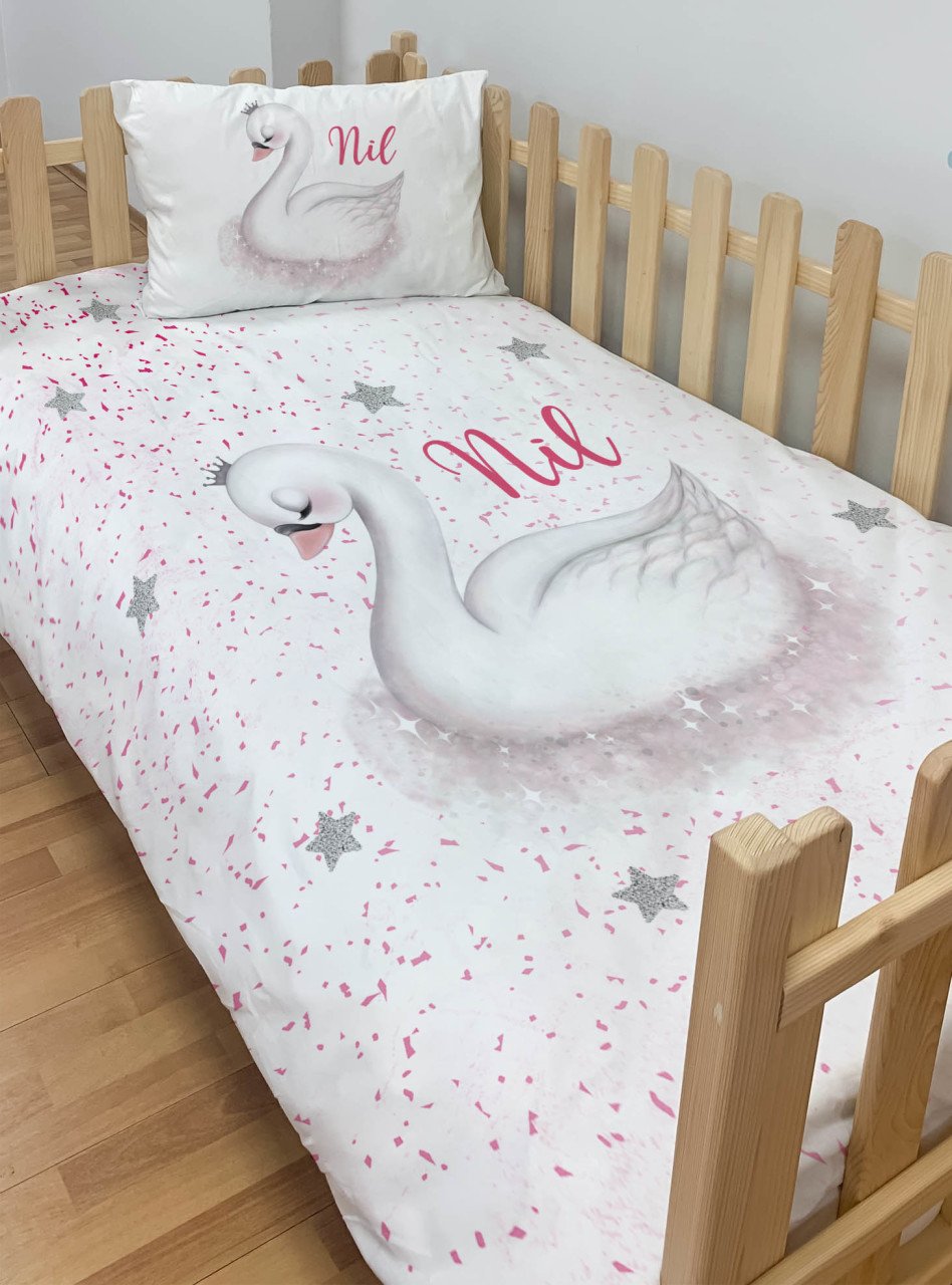 Kişiye Özel Montessori %100 Pamuk Nevresim Seti Kuğu Ürün ana görseli