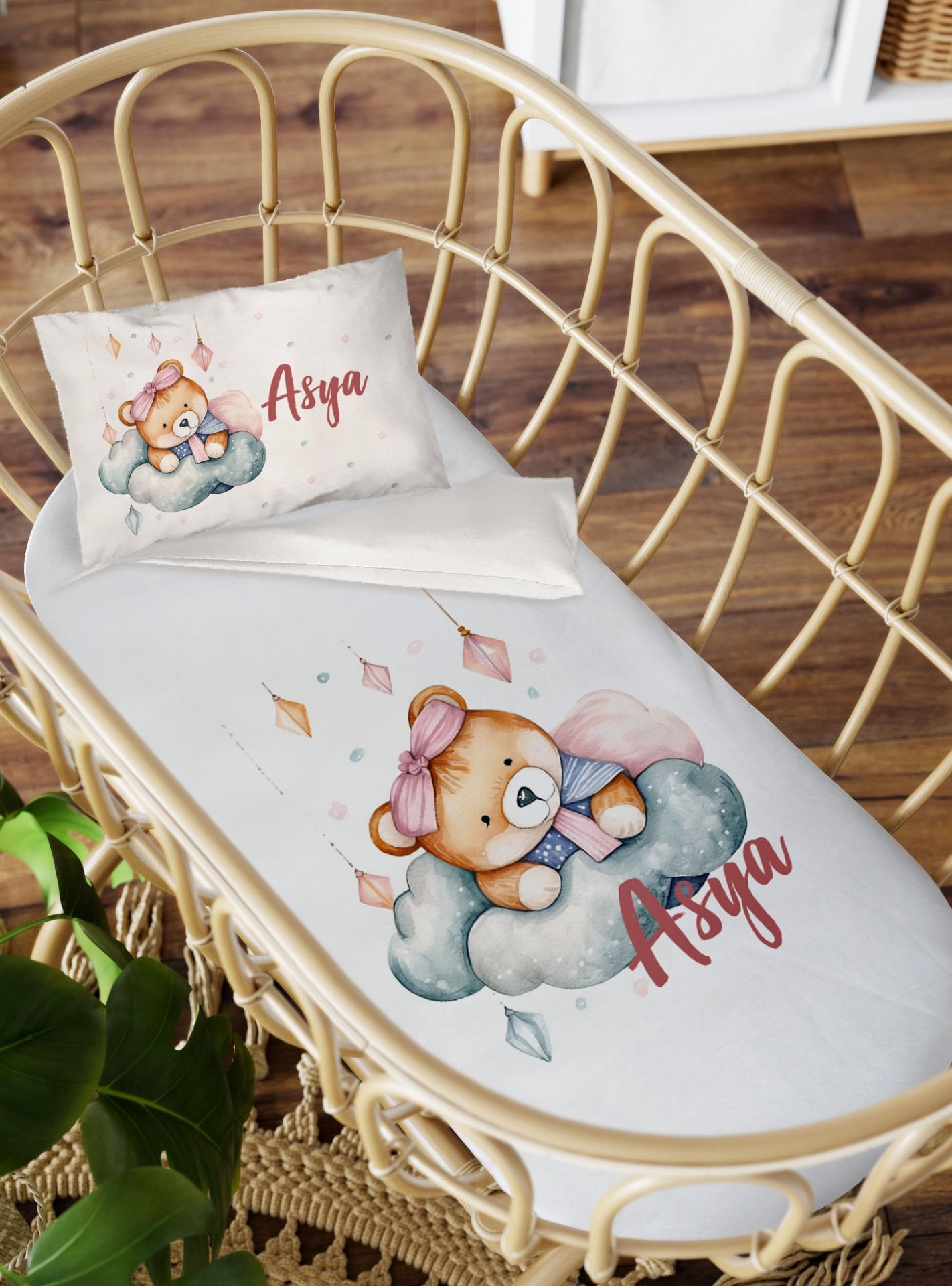 Anne Yanı Beşik Nevresim Takımı Buluttaki Sevimli Ayıcık Ürün ana görseli