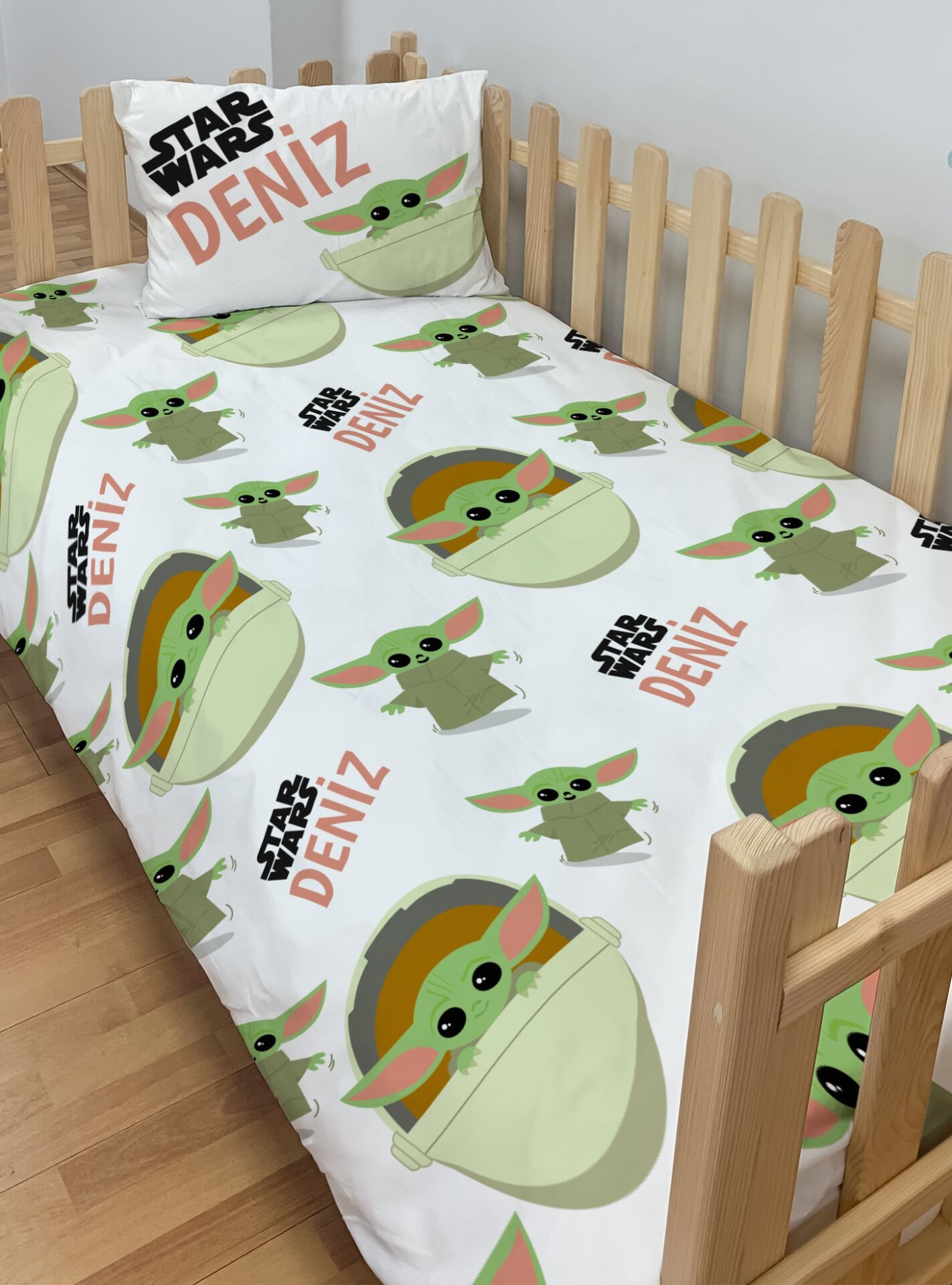 Kişiye Özel Montessori %100 Pamuk Nevresim Seti Star Wars Yoda Ürün ana görseli