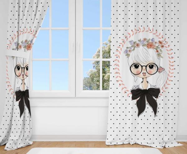 Kişiye Özel Fon Perde Çiçekli Kız Tek Kanat 140x260cm (1 adet)