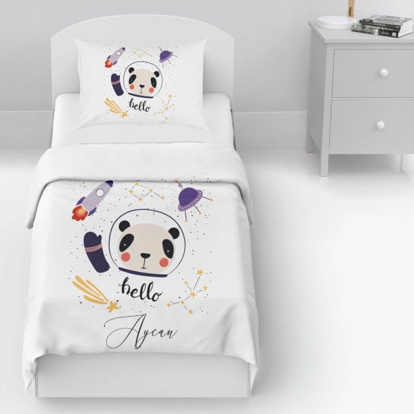 Kişiye Özel Tek Kişilik Yatak Örtüsü Panda Uzayda